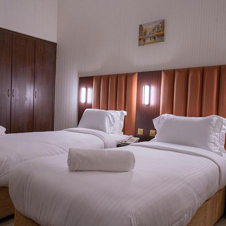 Vista City Hotel Dubai Exterior photo